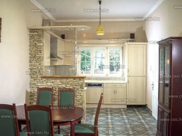 Eladó lakás Budapest XII. kerület, Mártonhegy  135 nm