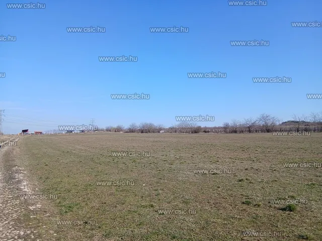 Eladó telek Dunakeszi 29700 nm
