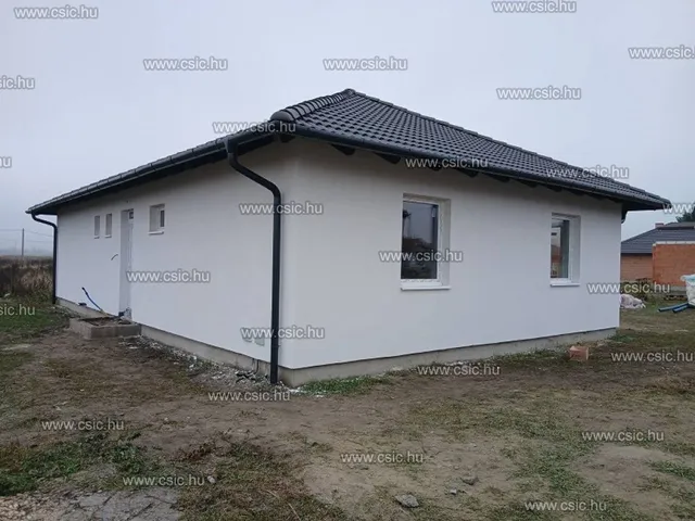 Eladó ház Kiskunlacháza 98 nm