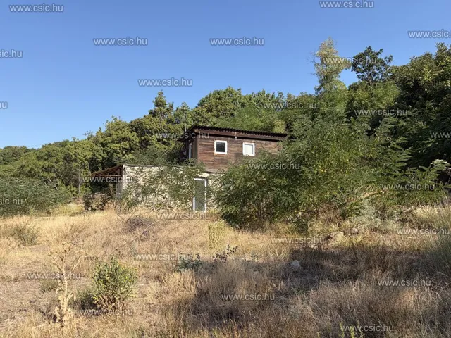 Eladó telek Szentendre 30 nm