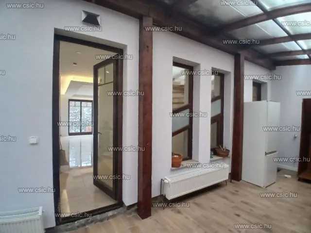 Eladó ház Solymár 164 nm