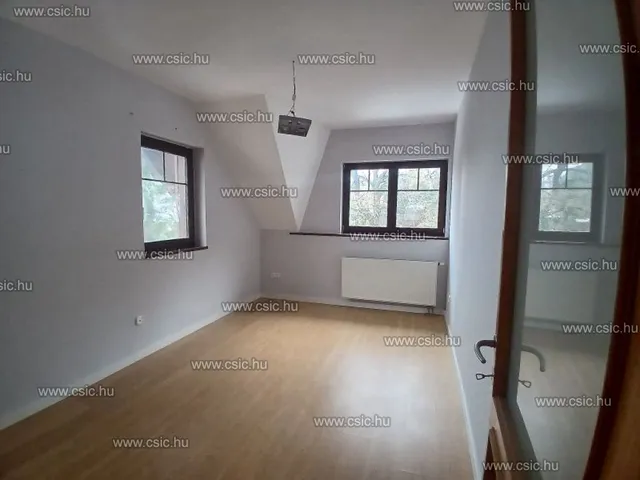 Eladó ház Solymár 164 nm