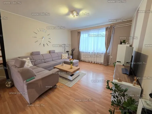 Eladó lakás Pomáz 77 nm