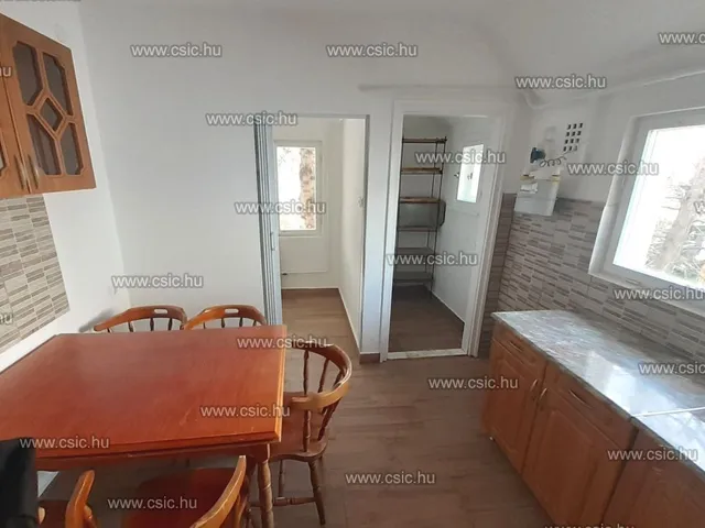 Kiadó lakás Pomáz 44 nm