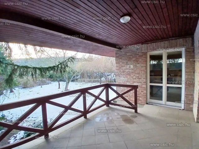 Eladó ház Solymár 325 nm