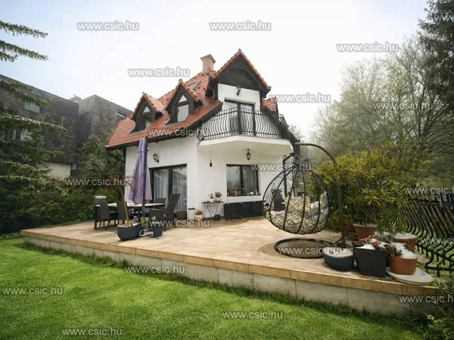 Eladó ház Budapest II. kerület, Vérhalom 660 nm