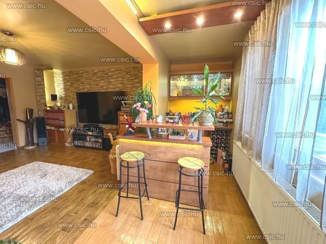 Eladó ház Budapest XVII. kerület, Rákoskert 140 nm