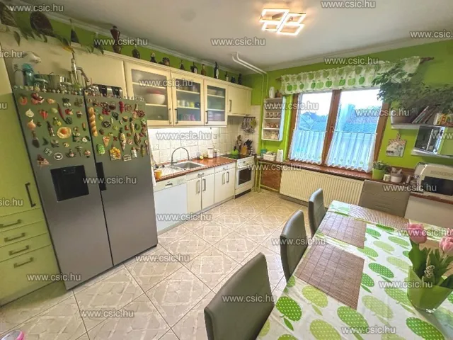 Eladó ház Budapest XVII. kerület, Rákoskert 140 nm