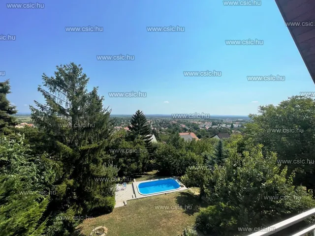 Eladó ház Budakalász 199 nm