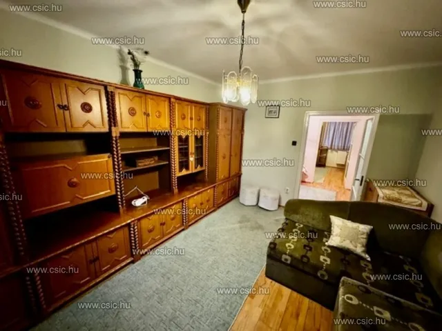 Eladó lakás Budapest XVIII. kerület, Lakatos utcai ltp. 57 nm