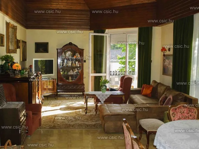 Eladó ház Dunakeszi 270 nm