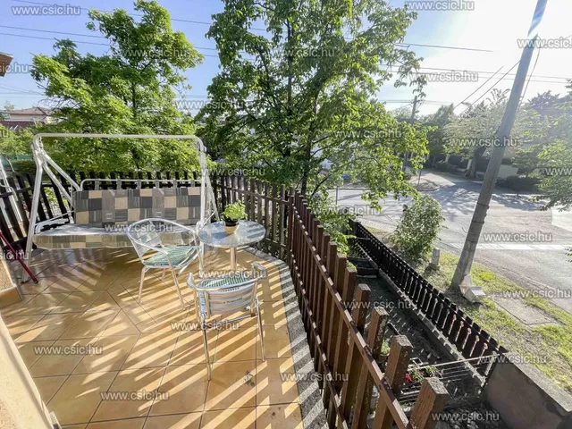 Eladó ház Dunakeszi 270 nm