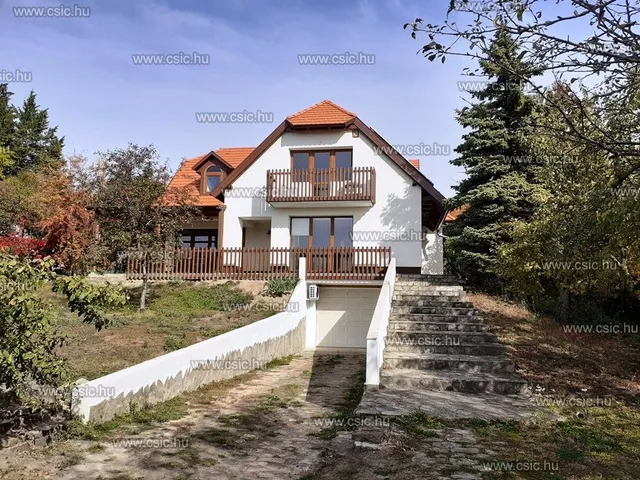 Eladó ház Szentendre 267 nm