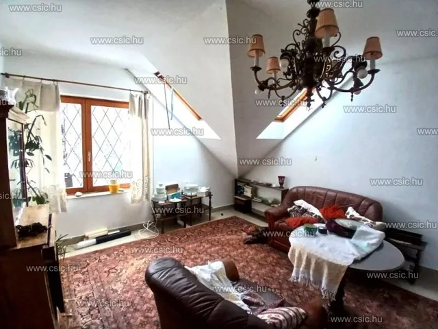 Eladó ház Budapest III. kerület, Mátyáshegy 150 nm