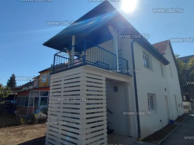 Eladó lakás Vác 76 nm