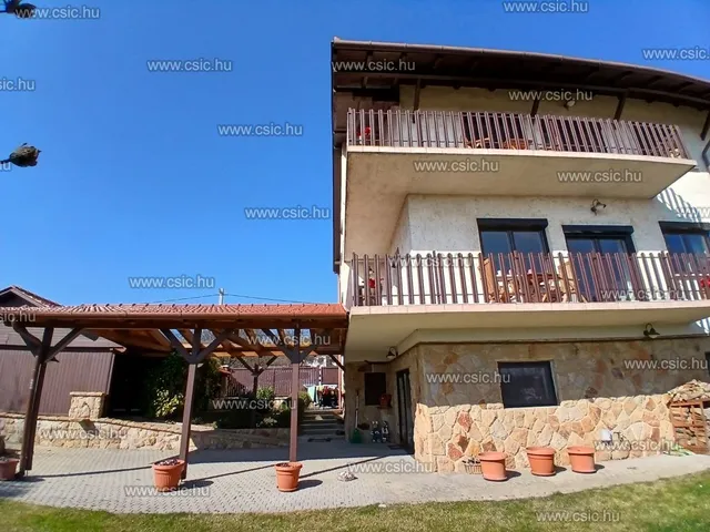 Eladó ház Pilisszántó 196 nm
