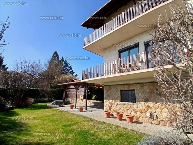 Eladó ház Pilisszántó 196 nm