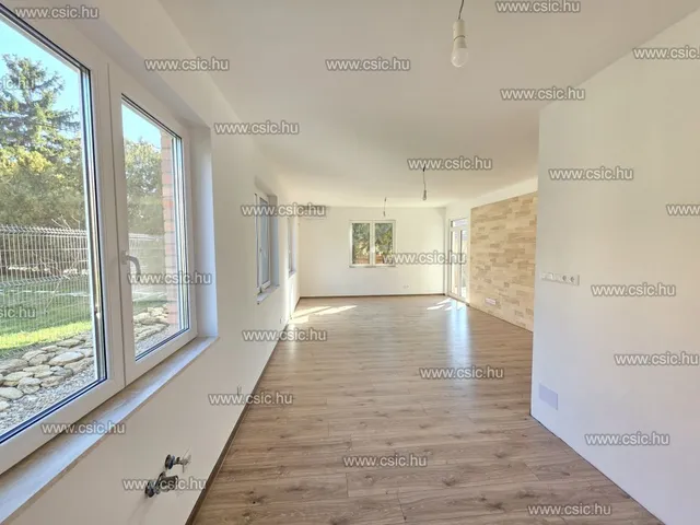 Eladó ház Pomáz 102 nm