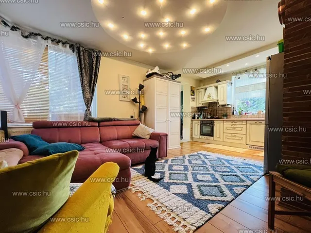 Eladó ház Szentendre 75 nm