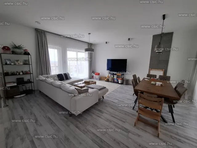 Eladó ház Pomáz 190 nm