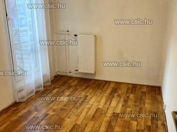 Eladó lakás Budapest IV. kerület, Berzsenyi tér ltp. 74 nm