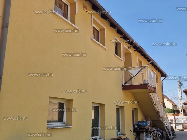 Eladó ház Budapest XVI. kerület, Árpádföld 138 nm