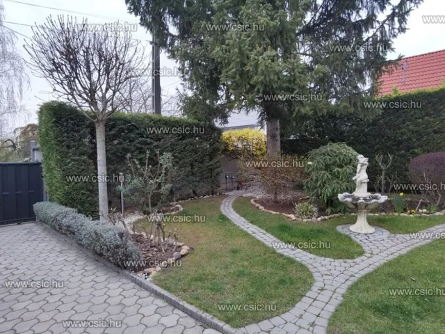 Eladó ház Budapest XVI. kerület, Cinkota 224 nm