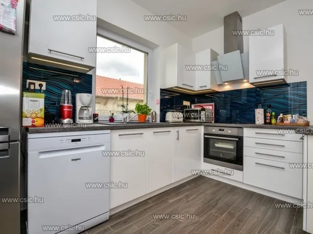 Eladó ház Budakalász 93 nm