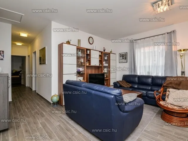 Eladó ház Budakalász 93 nm