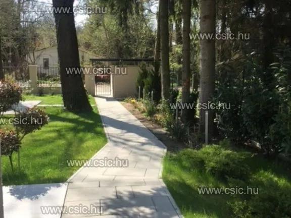 Eladó ház Budapest II. kerület, Adyliget 200 nm