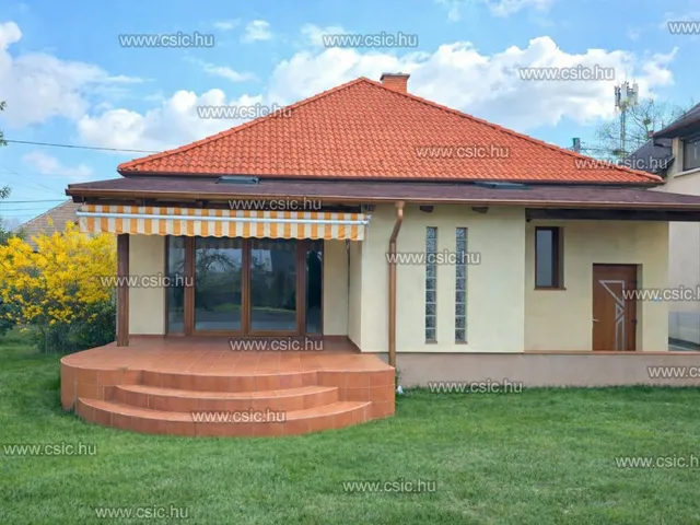 Eladó ház Budapest XVIII. kerület, Szemeretelep 105 nm