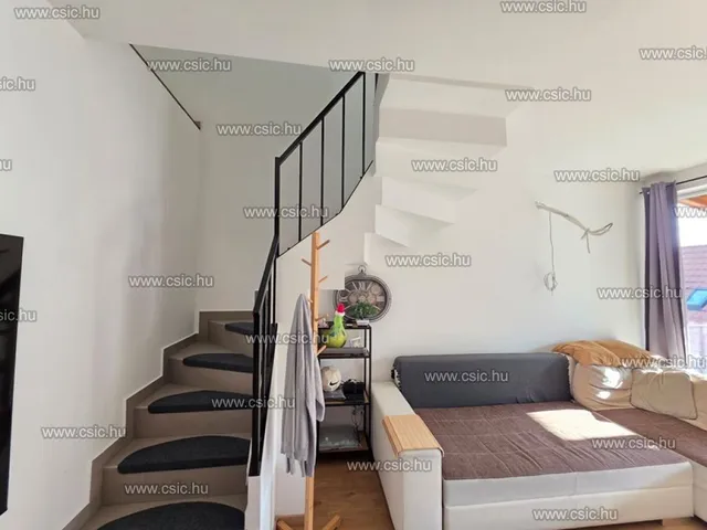 Eladó lakás Pomáz 54 nm