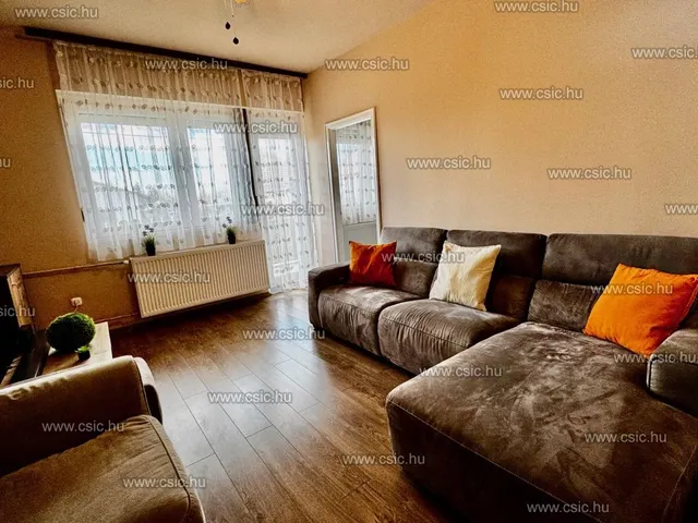 Eladó ház Nagytarcsa 144 nm