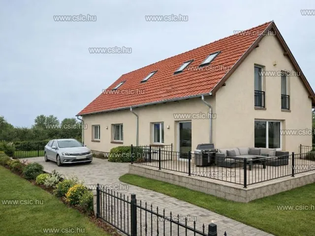 Eladó ház Budakalász 144 nm