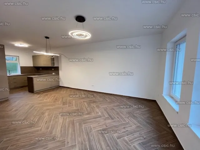 Eladó ház Budakalász 144 nm