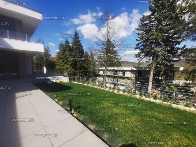 Eladó ház Budapest II. kerület, Adyliget 435 nm