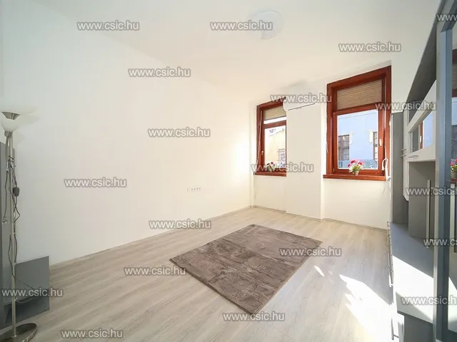 Eladó lakás Budapest IV. kerület, Berzsenyi tér ltp. 32 nm