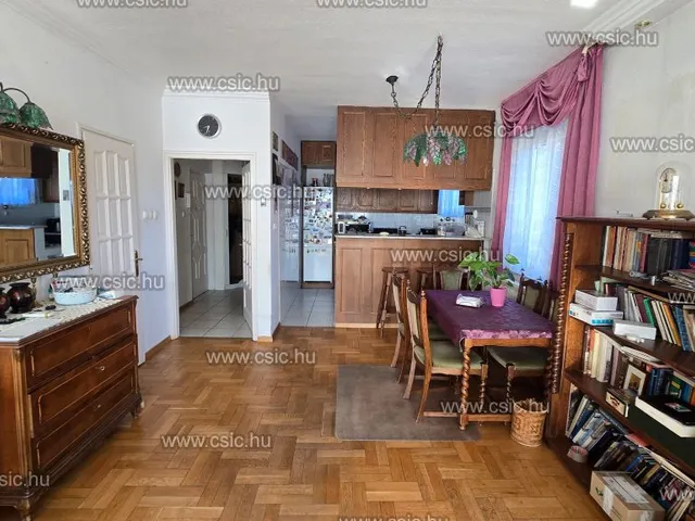 Eladó lakás Solymár 73 nm