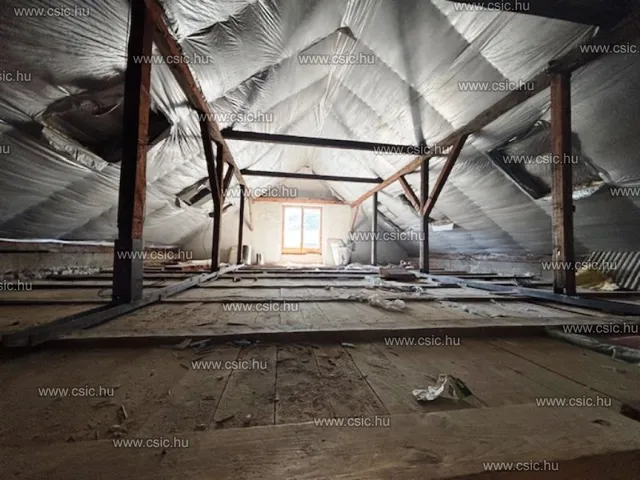 Eladó ház Budapest III. kerület, Csillaghegy 140 nm