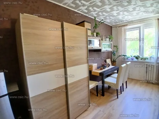 Eladó lakás Dorog 49 nm