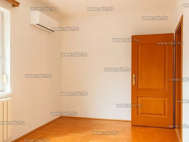 Eladó ház Budapest XVIII. kerület, Szemeretelep 196 nm