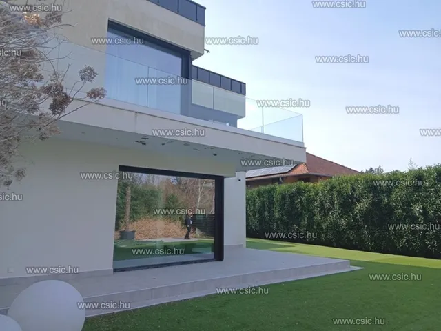 Eladó ház Budapest II. kerület, Budaliget 294 nm