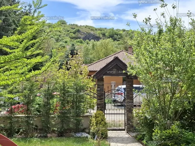 Eladó ház Pomáz 170 nm