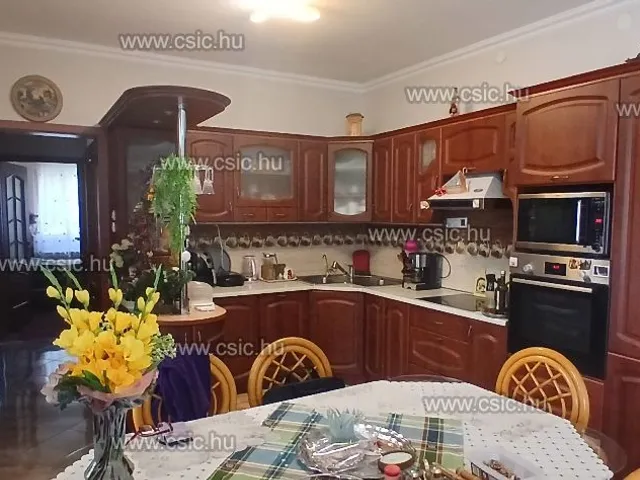 Eladó ház Budapest XIV. kerület, Zugló 113 nm