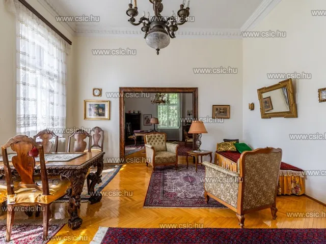 Eladó lakás Budapest II. kerület, Vérhalom 195 nm