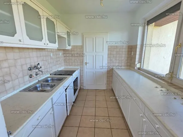 Eladó ház Pomáz 194 nm
