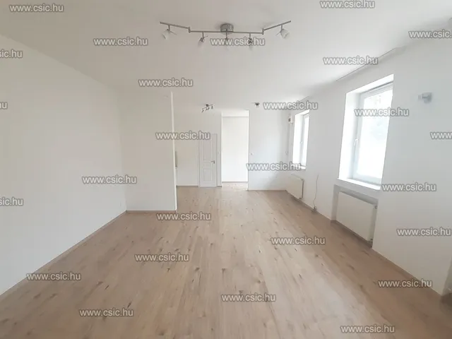 Eladó lakás Budapest III. kerület, Csillaghegy 40 nm