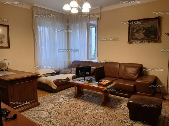 Eladó lakás Budapest II. kerület 127 nm