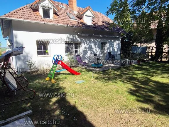 Kiadó ház Pomáz 160 nm