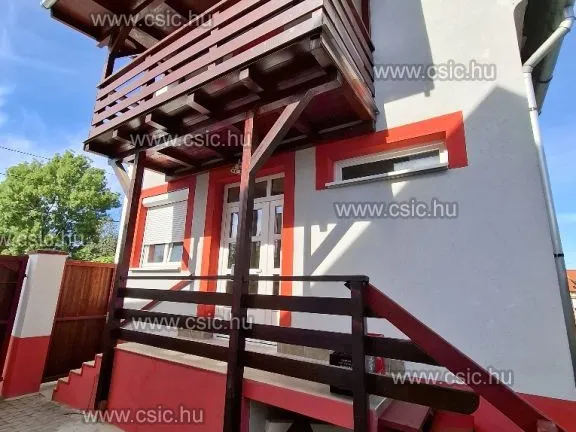 Eladó ház Pomáz 285 nm
